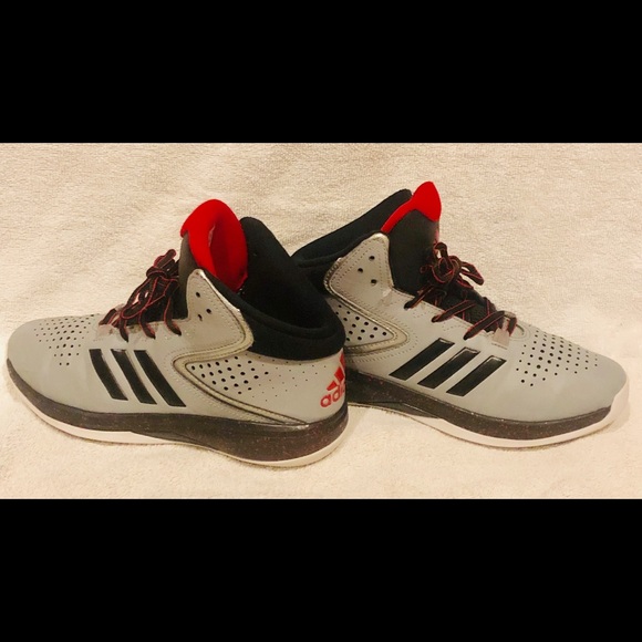 Basketball shoes - Picture 5 of 5